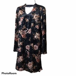 Bobeau Floral Long sleeve Stretch Velvet Dress